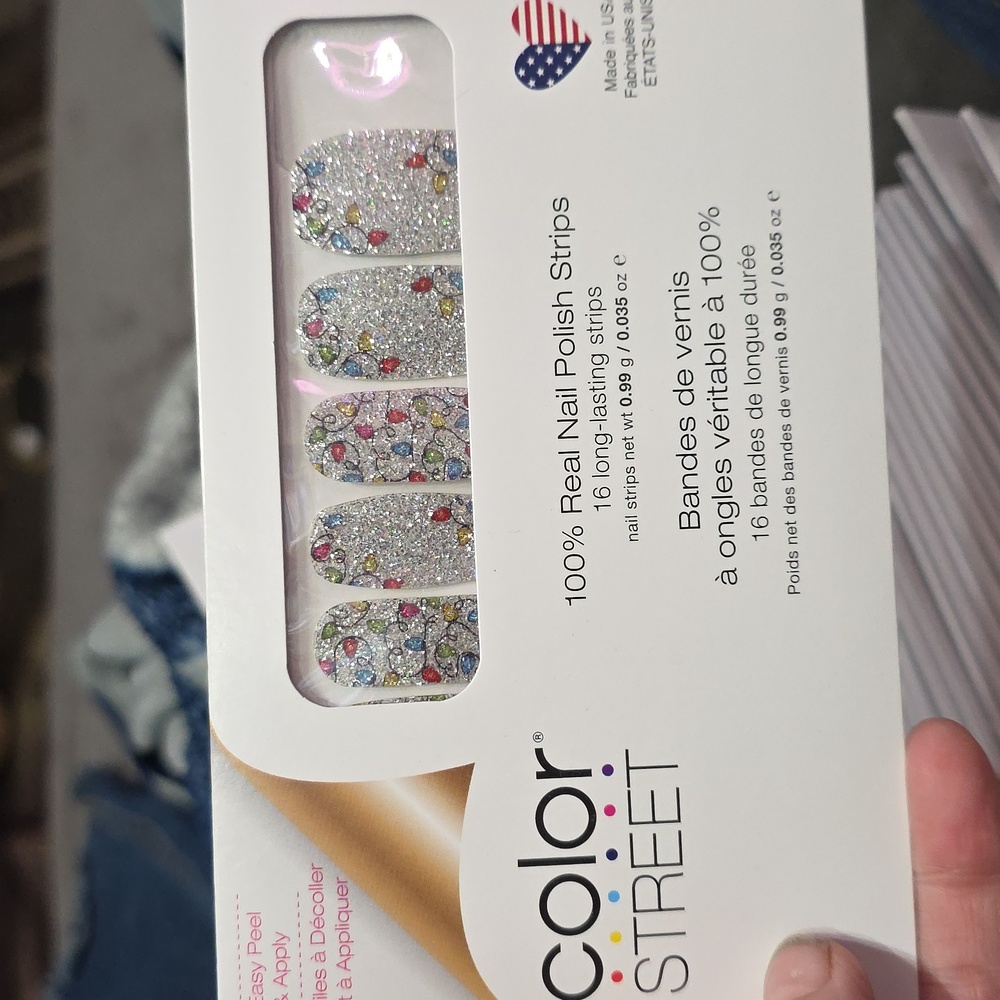 Color Street Holiday De-light Nail Strips